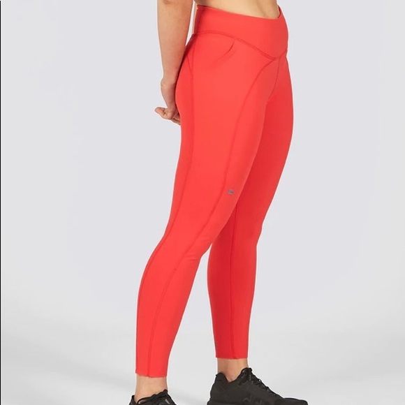 Janji Groundwork Tight in “Cardinal” - Picture 5 of 6